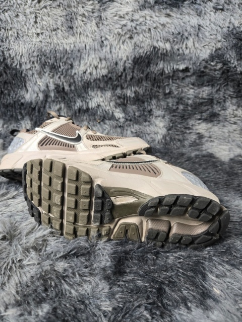 Nike vomero 5