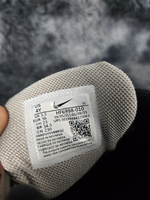 Nike vomero 5